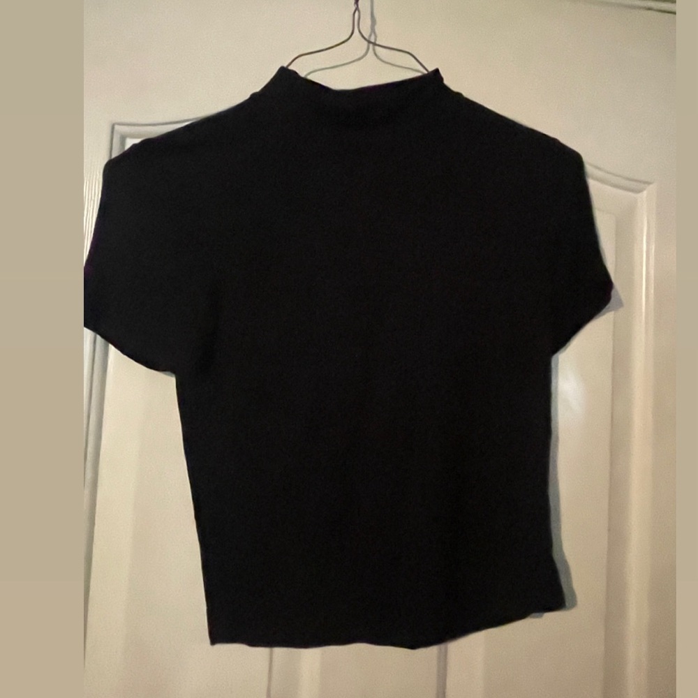 Black Crop top with a little turtleneck